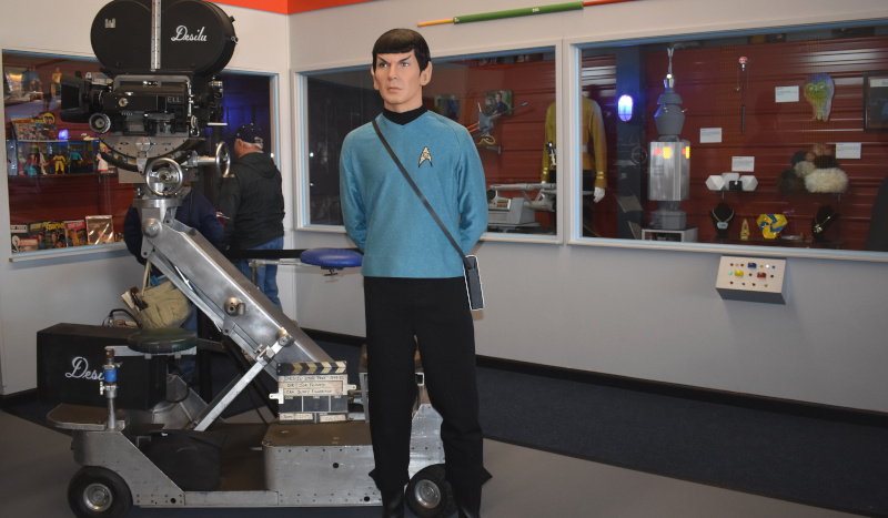 Dr. Spock Star Trek Original Series Set Tour
